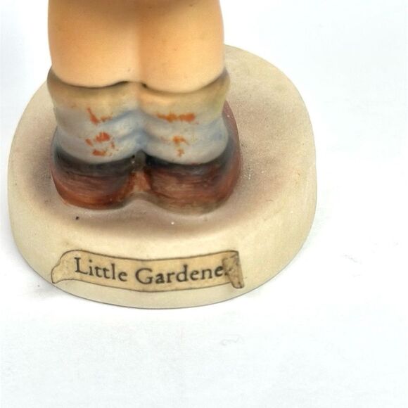 Goebel Hummel “Little Gardener"
Girl with Watering Can Figurine Vtg W. Germany - Picture 7 of 9
